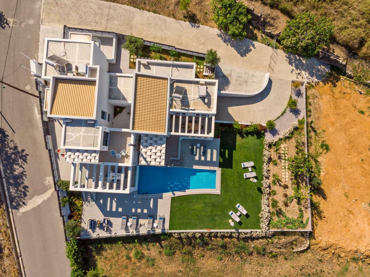 Eolia Iconic Villa, Walking Distance To The Beach, By Thinkvilla Pánormos Eksteriør billede